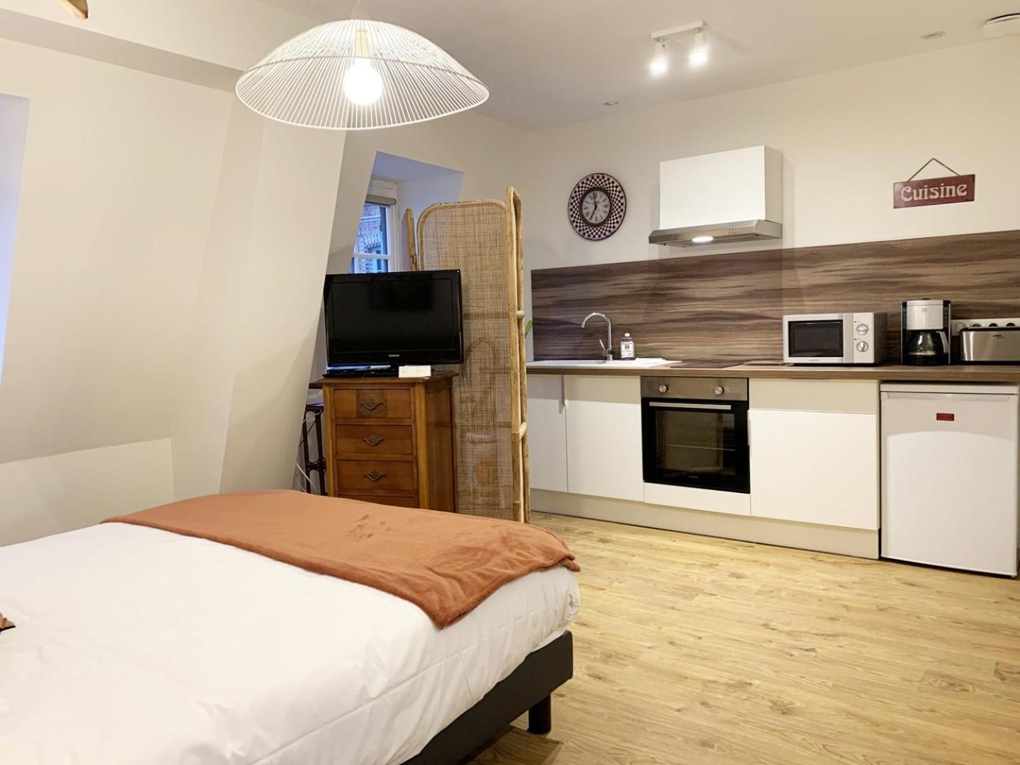 Monet - Appartement Pour 2 Personnes シャルトル エクステリア 写真