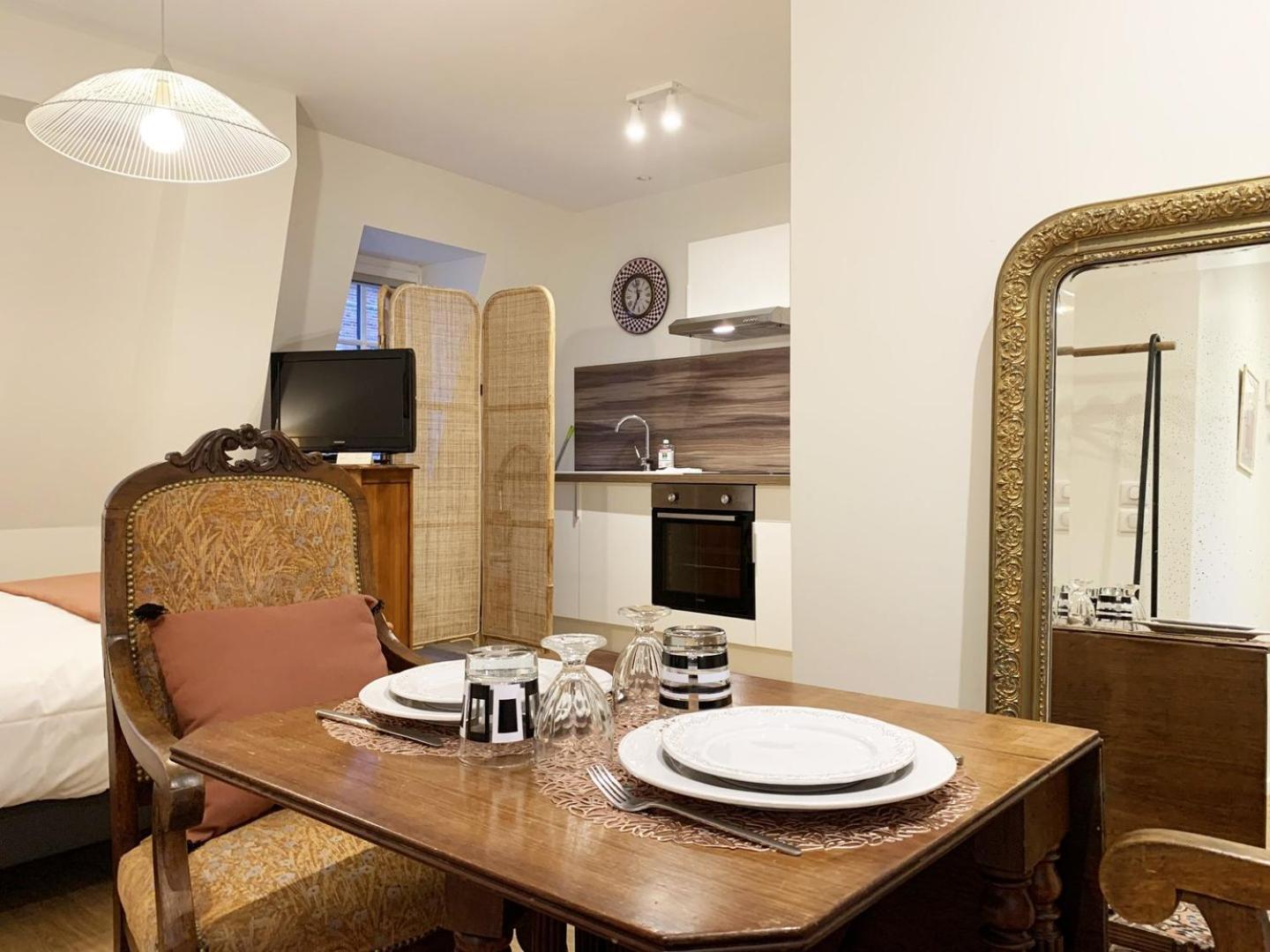 Monet - Appartement Pour 2 Personnes シャルトル エクステリア 写真